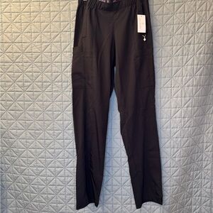 Vera Bradley: Scrub Cargo V5109 Mary Black Pants